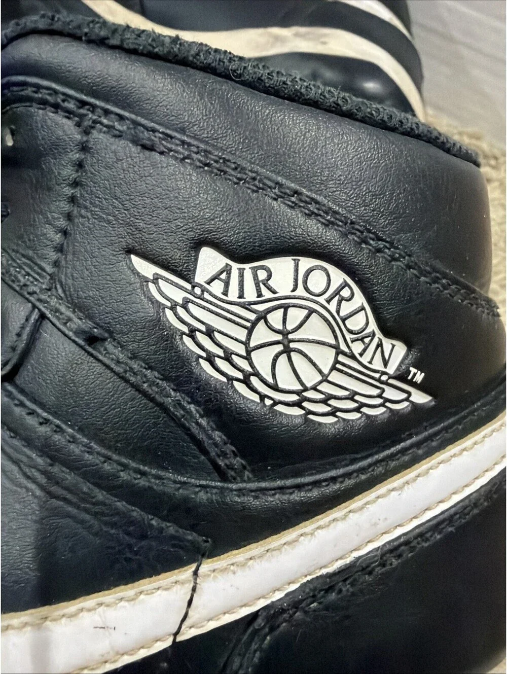 Nike Men's Jordan 1 Retro MCS High Baseball Cleats Size 9.5 AV5354-001 BLK & Wht